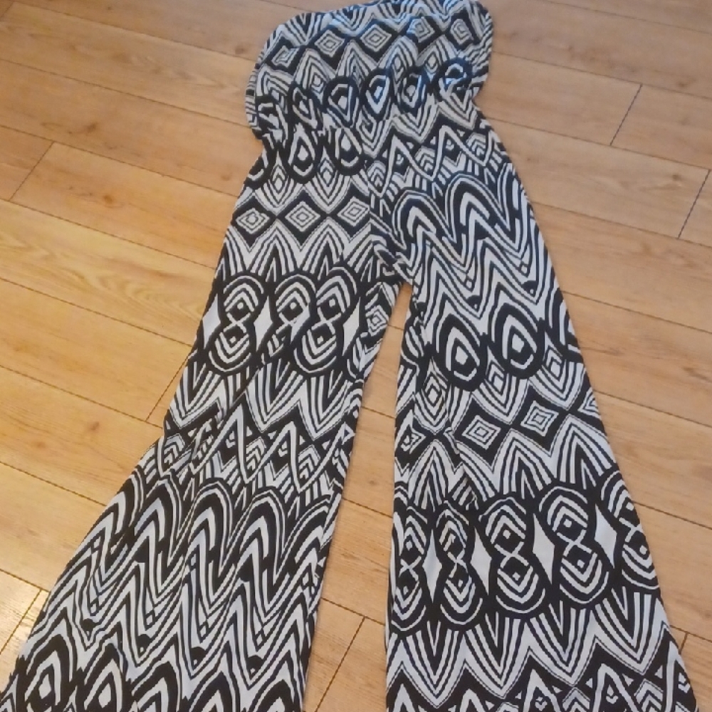 The Vintage Shop Ladies Strapless Jumpsuit Black White Wide Leg EUC Small